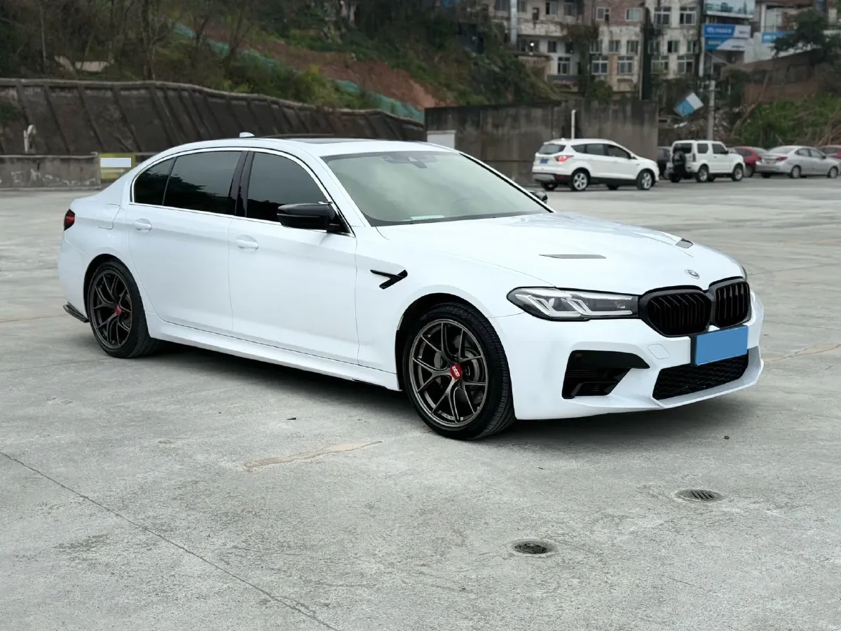 2021 BMW 5 Series 2.0T 252HP L4 8AT,autocango,china used car exporter,china ev exporter,chinese used car exporter,chinese used ev exporter