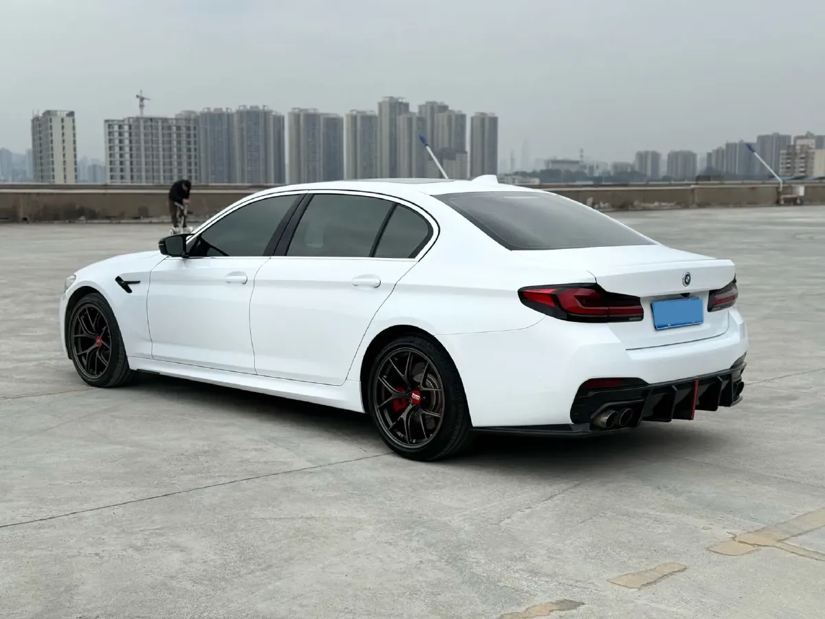 2021 BMW 5 Series 2.0T 252HP L4 8AT,autocango,china used car exporter,china ev exporter,chinese used car exporter,chinese used ev exporter