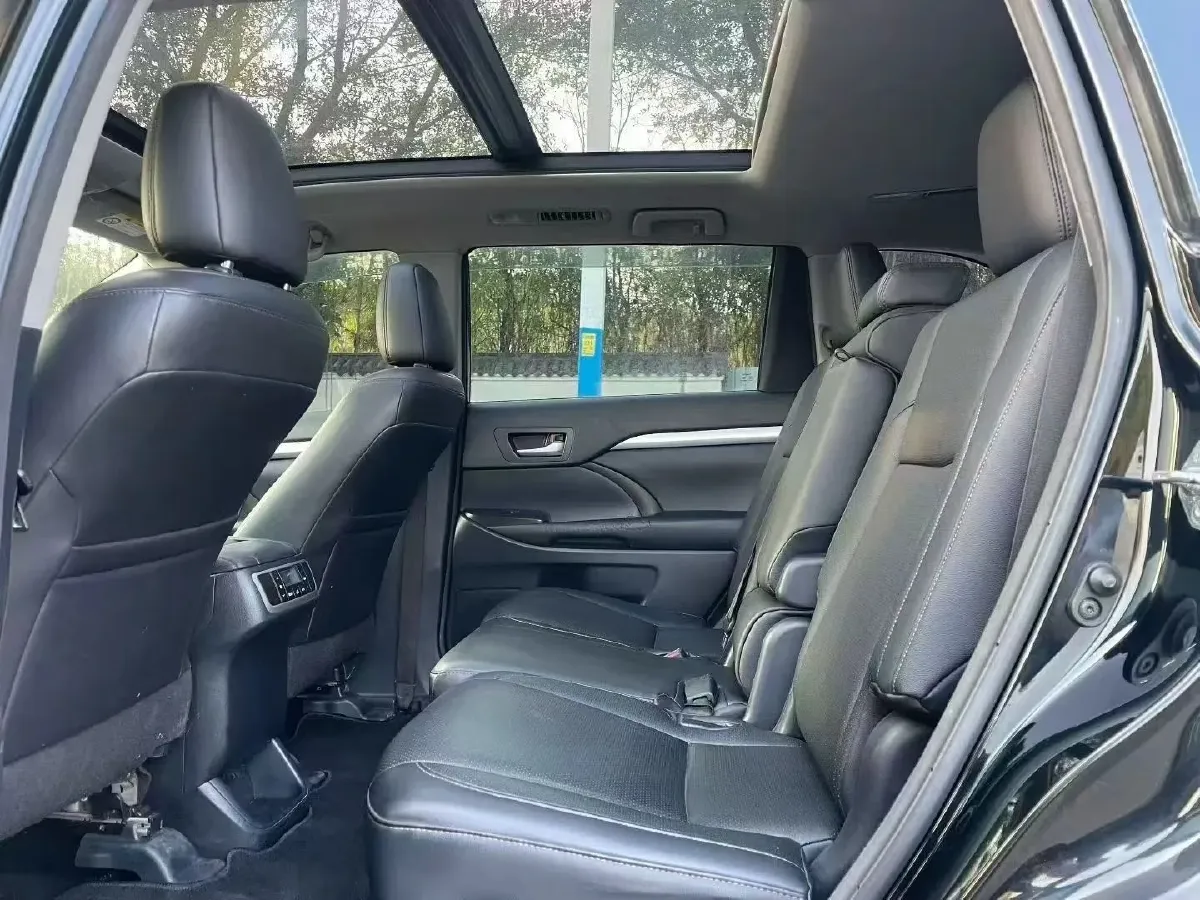 2018 Toyota Highlander 2.0T 220HP L4 6AT,autocango,china used car exporter,china ev exporter,chinese used car exporter,chinese used ev exporter