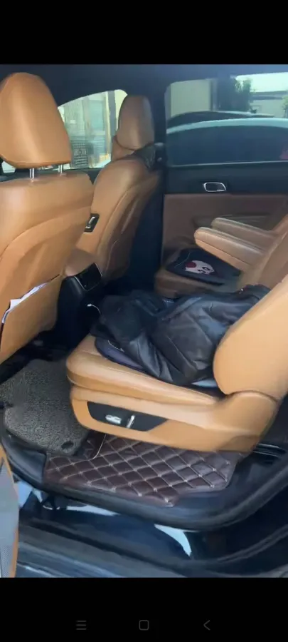 2020 Li ONE Range Extended 131HP REEV 40.5KWH,autocango,china used car exporter,china ev exporter,chinese used car exporter,chinese used ev exporter