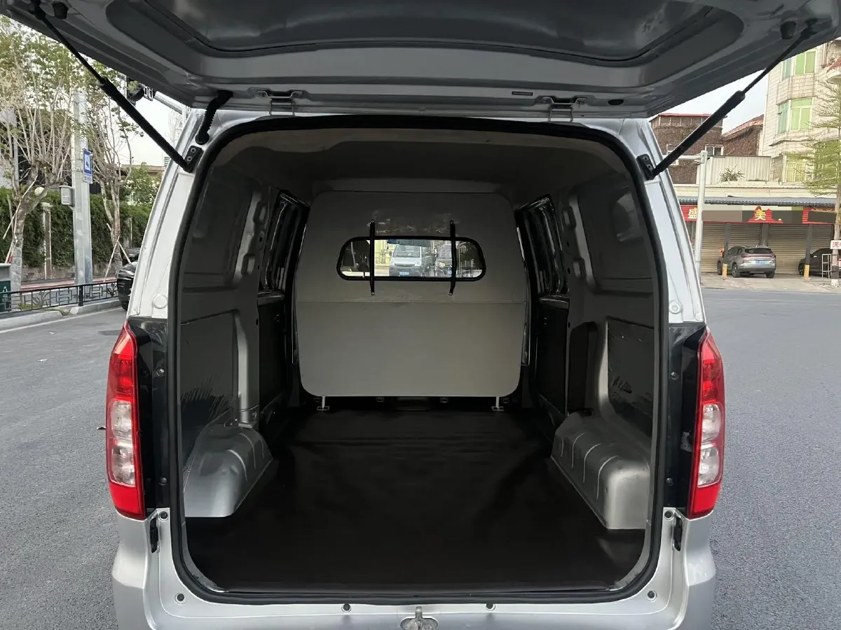 2021 WuLing RongGuang Mini Truck 1.2L 76HP L4 5MT,autocango,china used car exporter,china ev exporter,chinese used car exporter,chinese used ev exporter