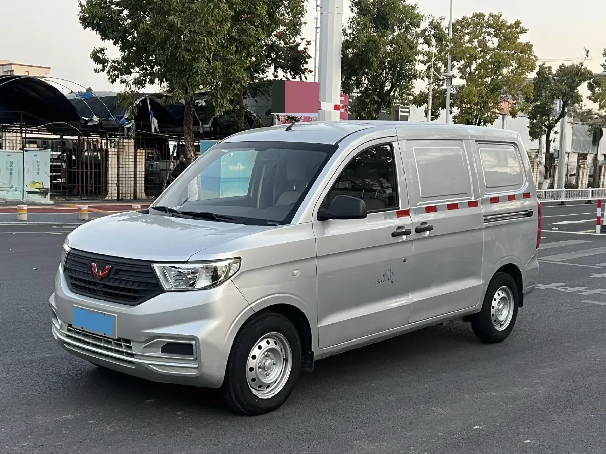 2021 WuLing RongGuang Mini Truck 1.2L 76HP L4 5MT,autocango,china used car exporter,china ev exporter,chinese used car exporter,chinese used ev exporter