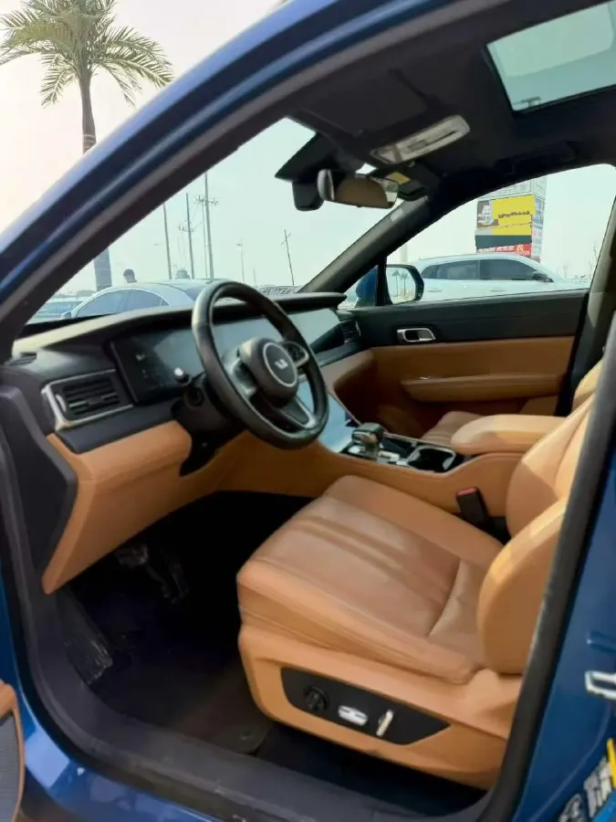 2020 Li ONE Range Extended 131HP REEV 40.5KWH,autocango,china used car exporter,china ev exporter,chinese used car exporter,chinese used ev exporter