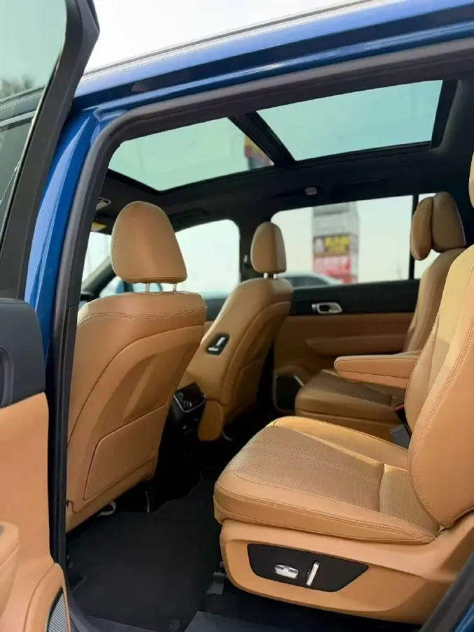 2020 Li ONE Range Extended 131HP REEV 40.5KWH,autocango,china used car exporter,china ev exporter,chinese used car exporter,chinese used ev exporter