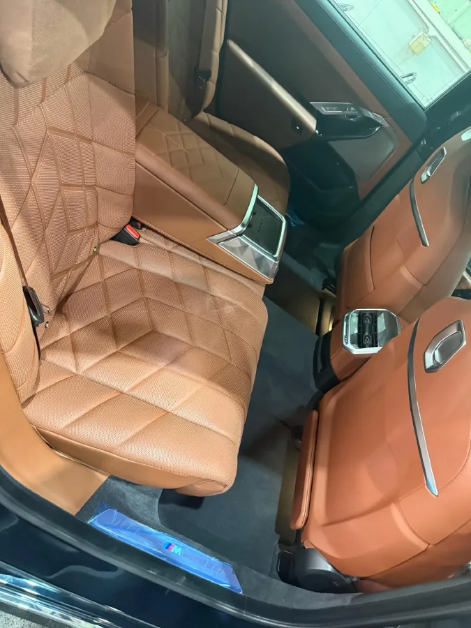 2023 BMW 7 Series 3.0T 381HP L6 8AT,autocango,china used car exporter,china ev exporter,chinese used car exporter,chinese used ev exporter