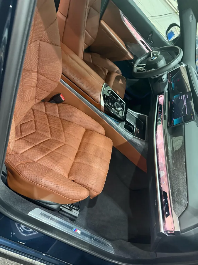 2023 BMW 7 Series 3.0T 381HP L6 8AT,autocango,china used car exporter,china ev exporter,chinese used car exporter,chinese used ev exporter