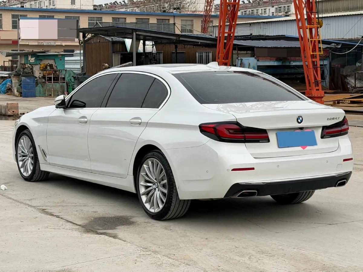 2021 BMW 5 Series 2.0T 252HP L4 8AT,autocango,china used car exporter,china ev exporter,chinese used car exporter,chinese used ev exporter