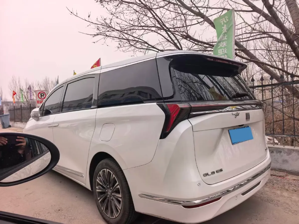 2025 Buick GL8 2.0T 237HP L4 9AT,autocango,china used car exporter,china ev exporter,chinese used car exporter,chinese used ev exporter