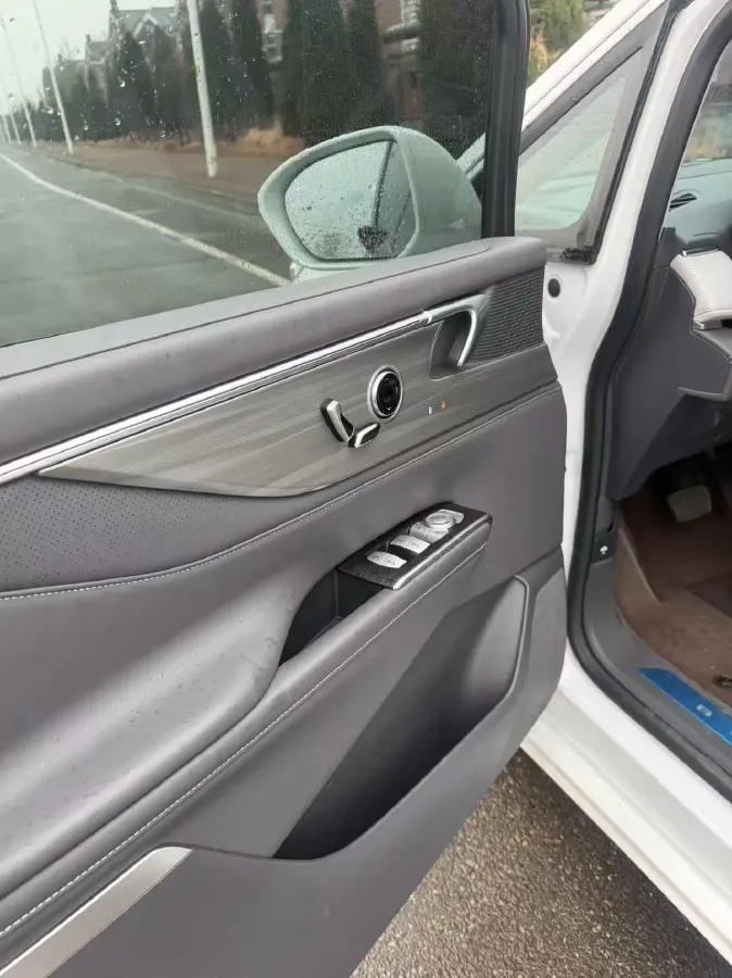 2025 Buick GL8 2.0T 237HP L4 9AT,autocango,china used car exporter,china ev exporter,chinese used car exporter,chinese used ev exporter