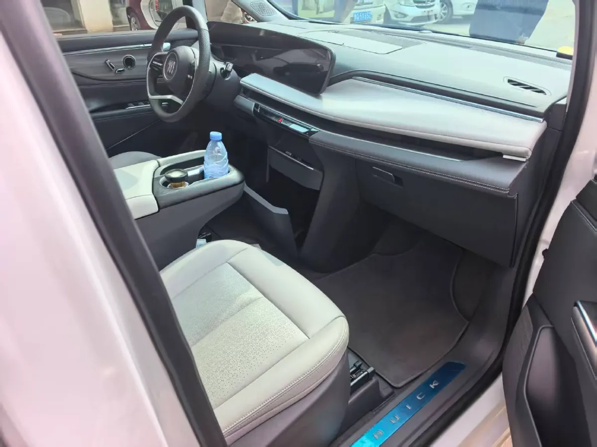 2025 Buick GL8 2.0T 237HP L4 9AT,autocango,china used car exporter,china ev exporter,chinese used car exporter,chinese used ev exporter