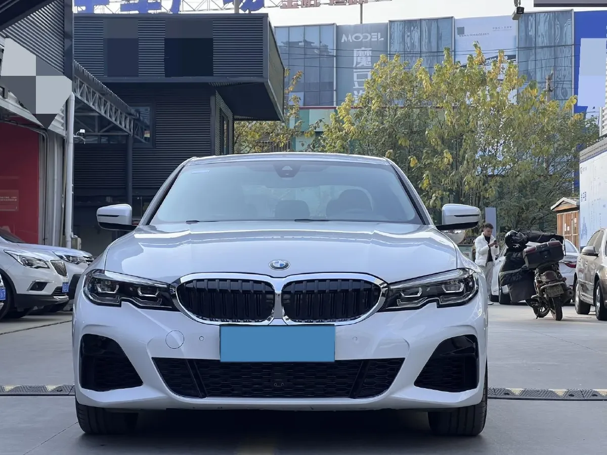 2021 BMW 3 Series 2.0T 184HP L4 8AT,autocango,china used car exporter,china ev exporter,chinese used car exporter,chinese used ev exporter