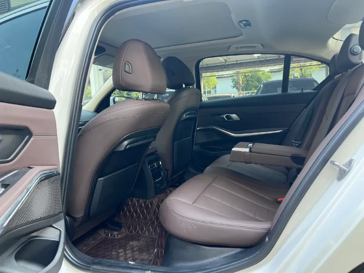 2021 BMW 3 Series 2.0T 184HP L4 8AT,autocango,china used car exporter,china ev exporter,chinese used car exporter,chinese used ev exporter