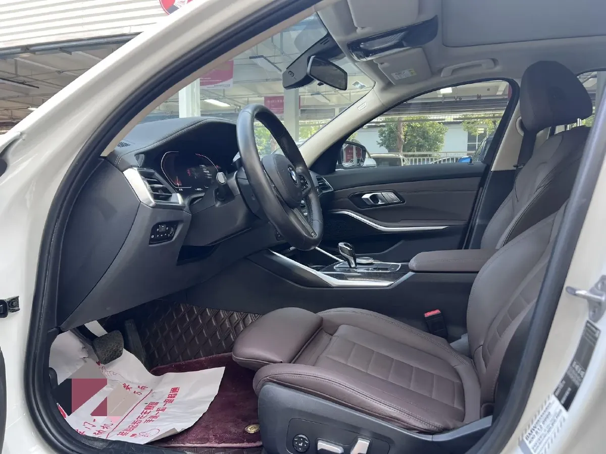 2021 BMW 3 Series 2.0T 184HP L4 8AT,autocango,china used car exporter,china ev exporter,chinese used car exporter,chinese used ev exporter