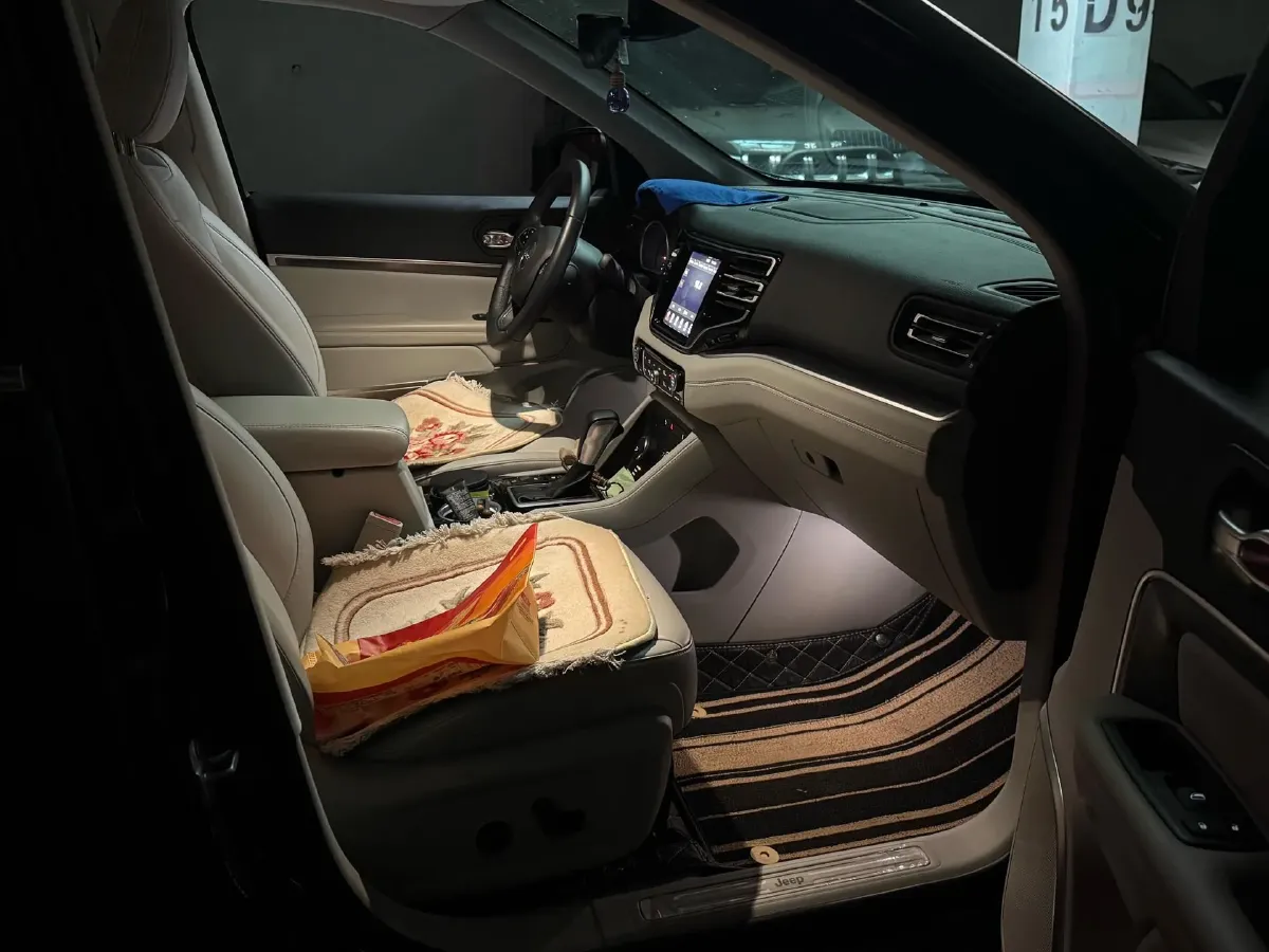 2018 Jeep Commander 2.0T 265HP L4 9AT,autocango,china used car exporter,china ev exporter,chinese used car exporter,chinese used ev exporter