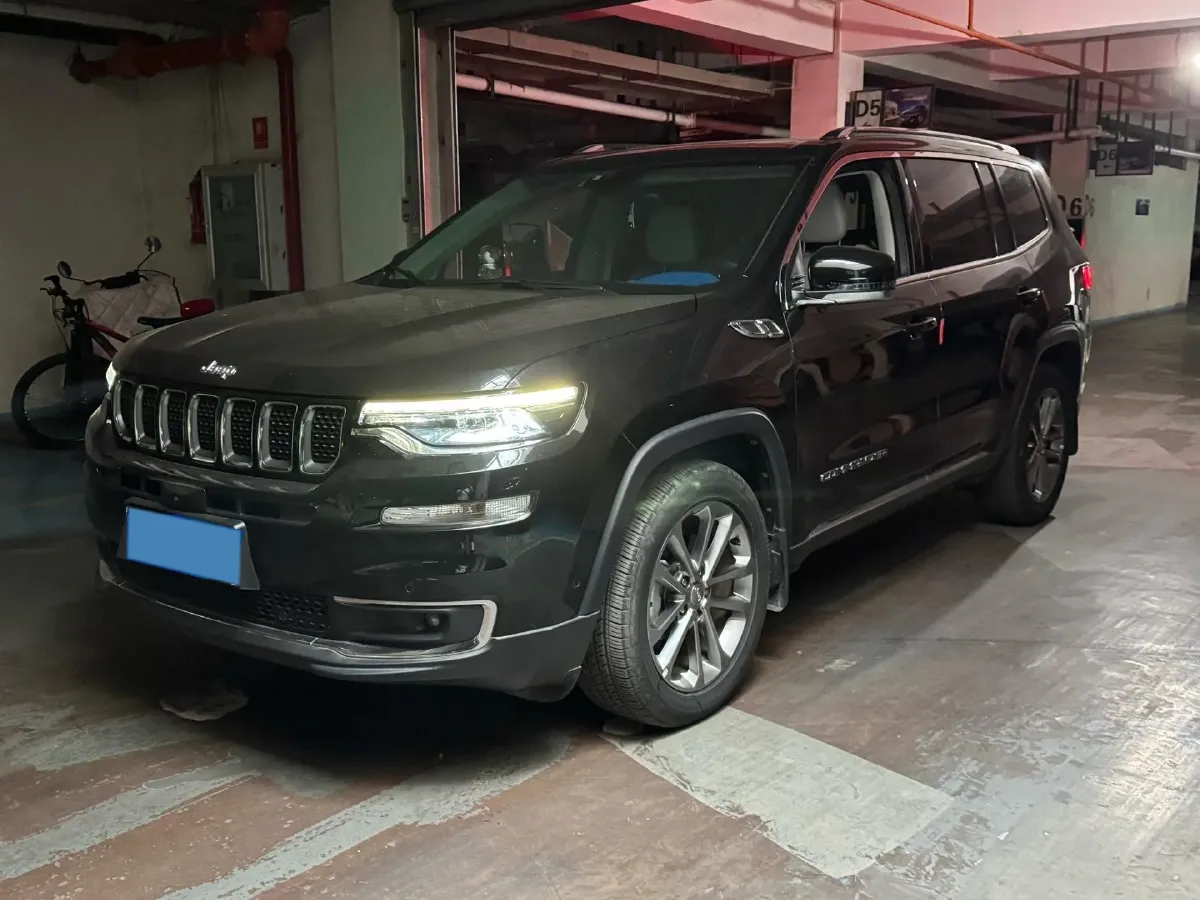 2018 Jeep Commander 2.0T 265HP L4 9AT,autocango,china used car exporter,china ev exporter,chinese used car exporter,chinese used ev exporter