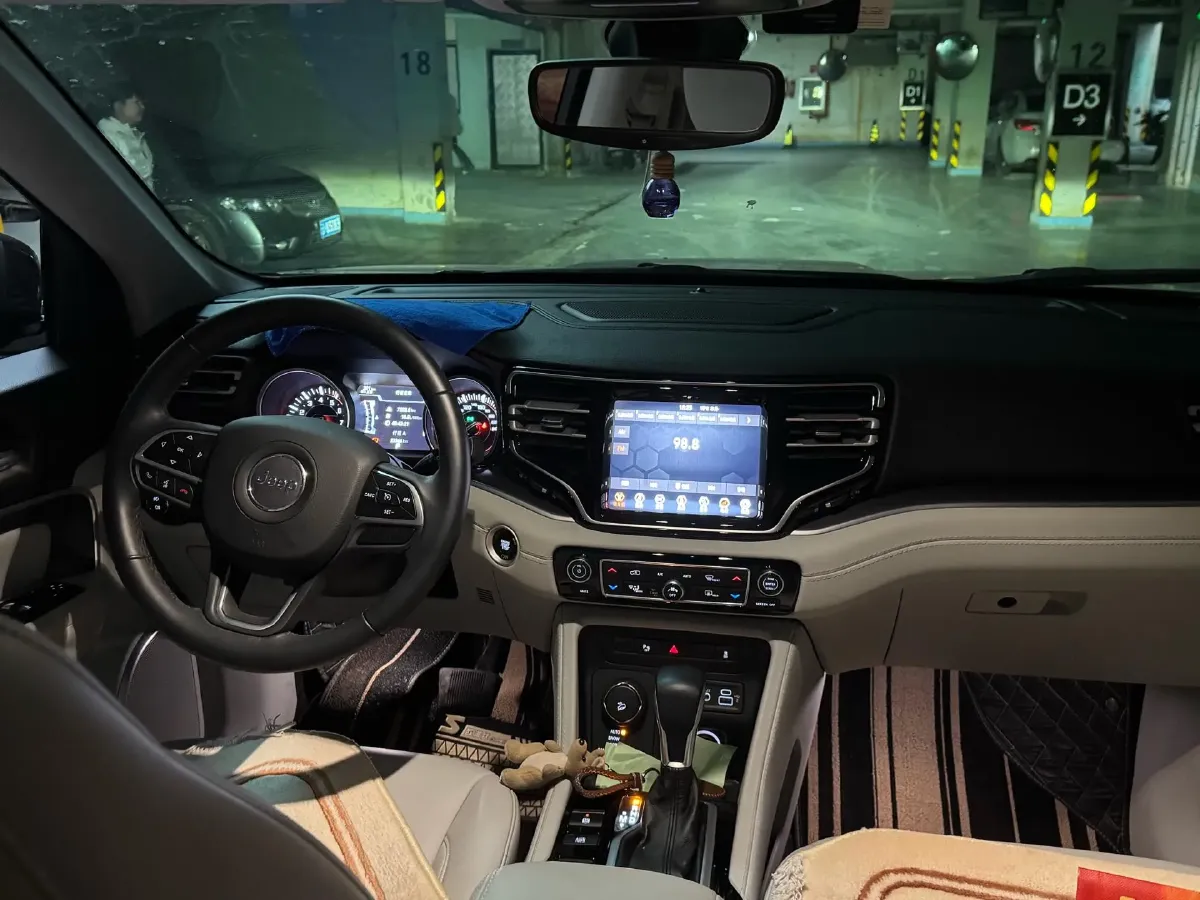 2018 Jeep Commander 2.0T 265HP L4 9AT,autocango,china used car exporter,china ev exporter,chinese used car exporter,chinese used ev exporter