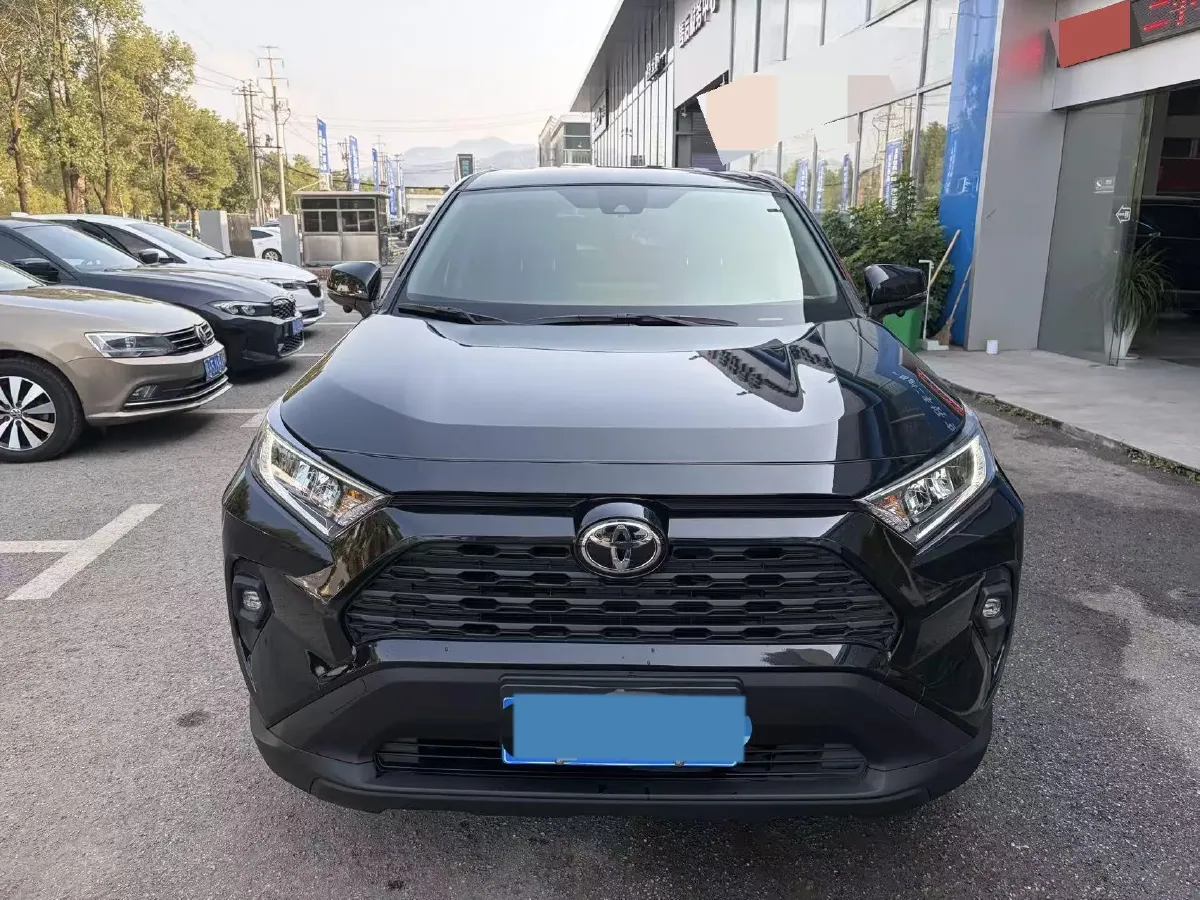 2023 Toyota RAV4 2.0L 171HP L4 CVT,autocango,china used car exporter,china ev exporter,chinese used car exporter,chinese used ev exporter