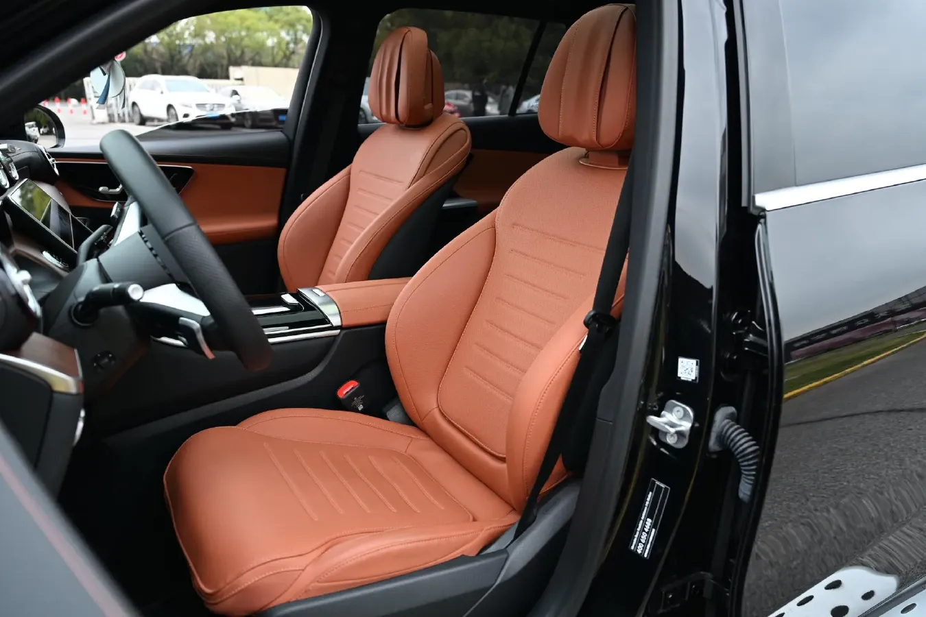 2024 Mercedes-Benz GLC Class 2.0T 258HP L4 9AT,autocango,china used car exporter,china ev exporter,chinese used car exporter,chinese used ev exporter