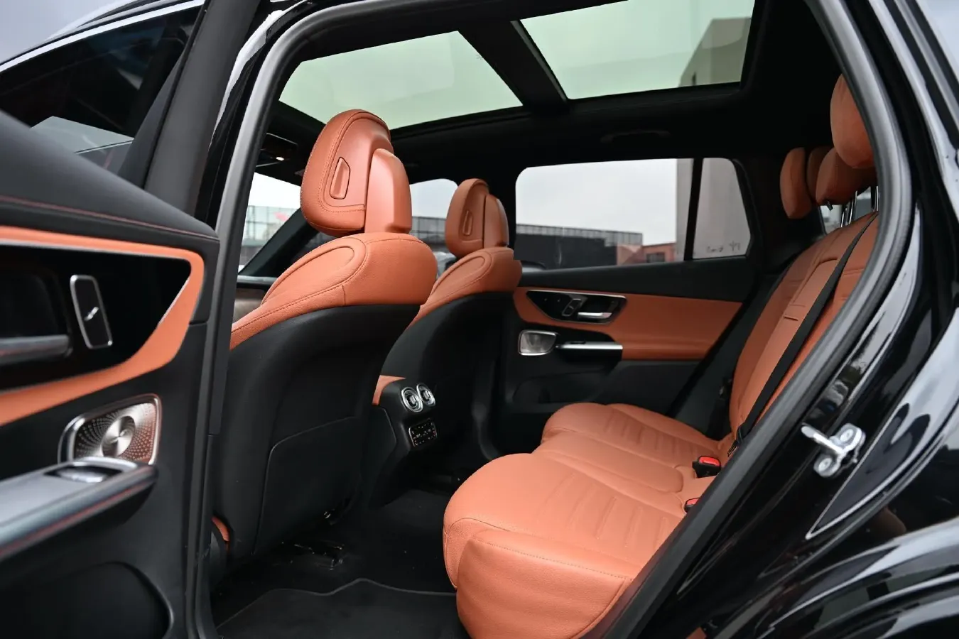 2024 Mercedes-Benz GLC Class 2.0T 258HP L4 9AT,autocango,china used car exporter,china ev exporter,chinese used car exporter,chinese used ev exporter