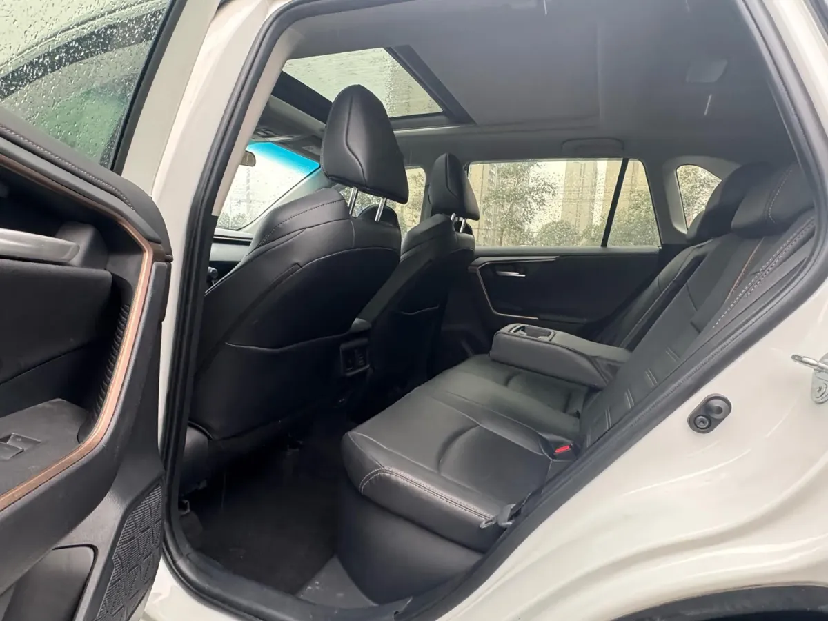 2024 Toyota Wildlander 2.5L 178HP L4 E-CVT Hybrid,autocango,china used car exporter,china ev exporter,chinese used car exporter,chinese used ev exporter