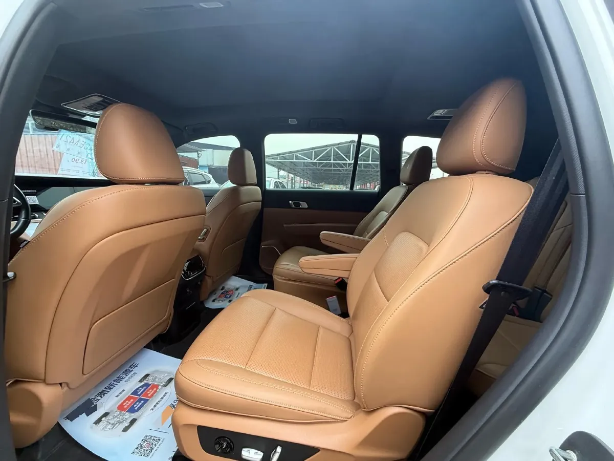 2021 Li ONE Range Extended 131HP REEV 40.5KWH,autocango,china used car exporter,china ev exporter,chinese used car exporter,chinese used ev exporter