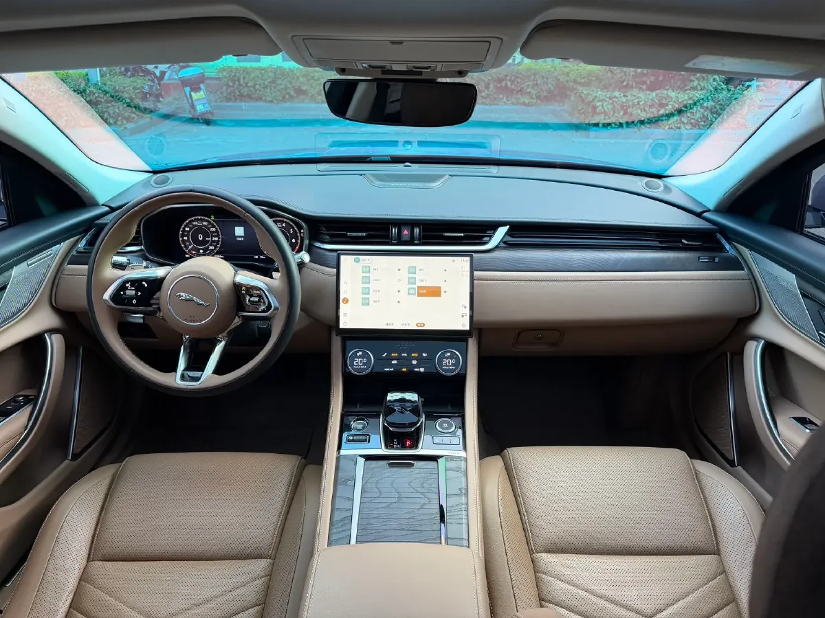 2023 Jaguar XFL 2.0T 250HP L4 8AT,autocango,china used car exporter,china ev exporter,chinese used car exporter,chinese used ev exporter