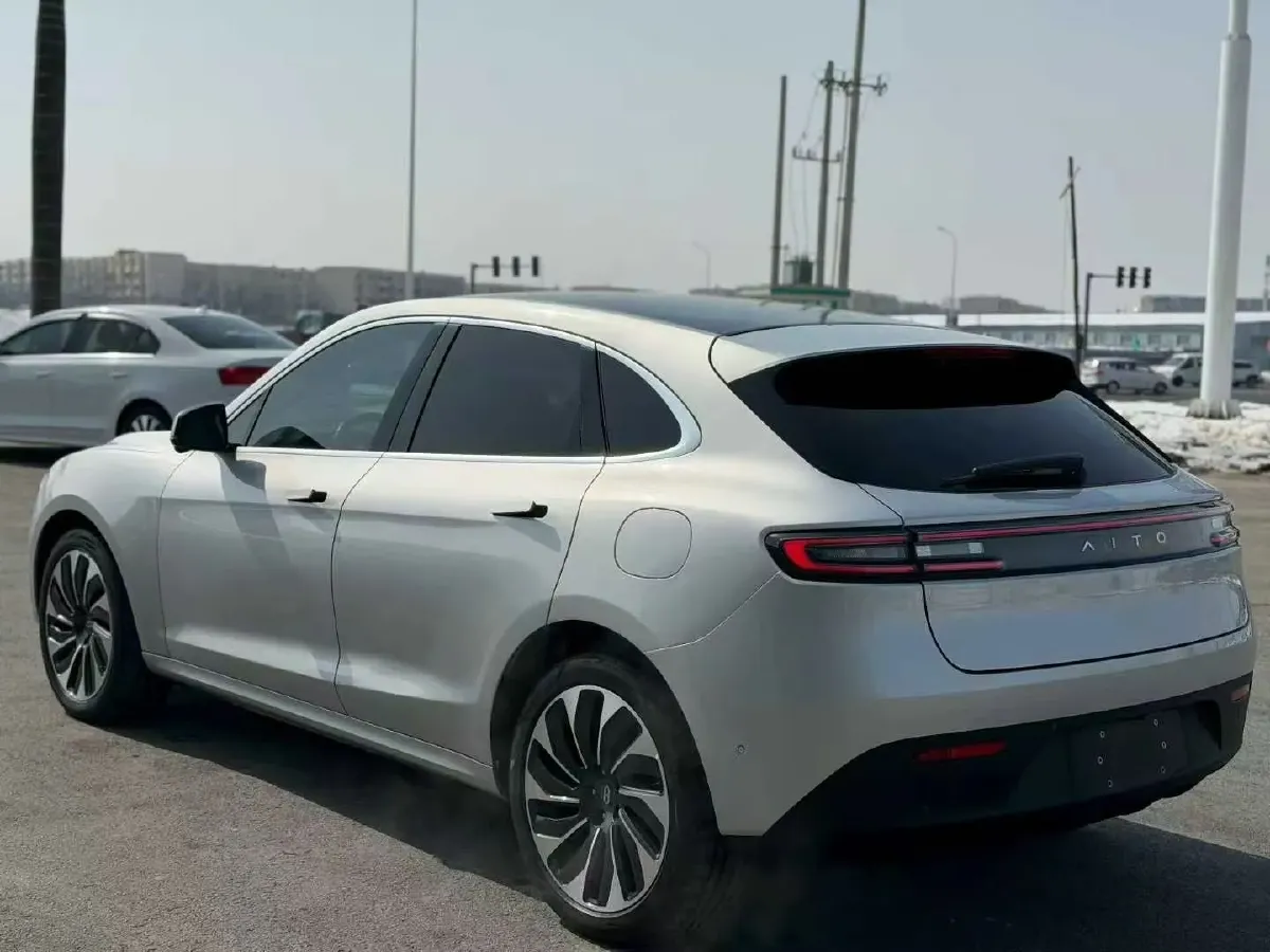 2022 Isuzu Mu-X 2.0T 220HP L4 8AT,autocango,china used car exporter,china ev exporter,chinese used car exporter,chinese used ev exporter