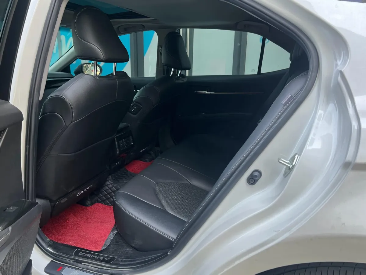 2021 Toyota Camry 2.5L 209HP L4 8AT,autocango,china used car exporter,china ev exporter,chinese used car exporter,chinese used ev exporter