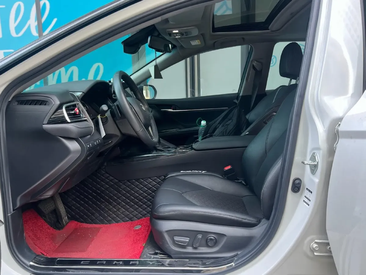 2021 Toyota Camry 2.5L 209HP L4 8AT,autocango,china used car exporter,china ev exporter,chinese used car exporter,chinese used ev exporter