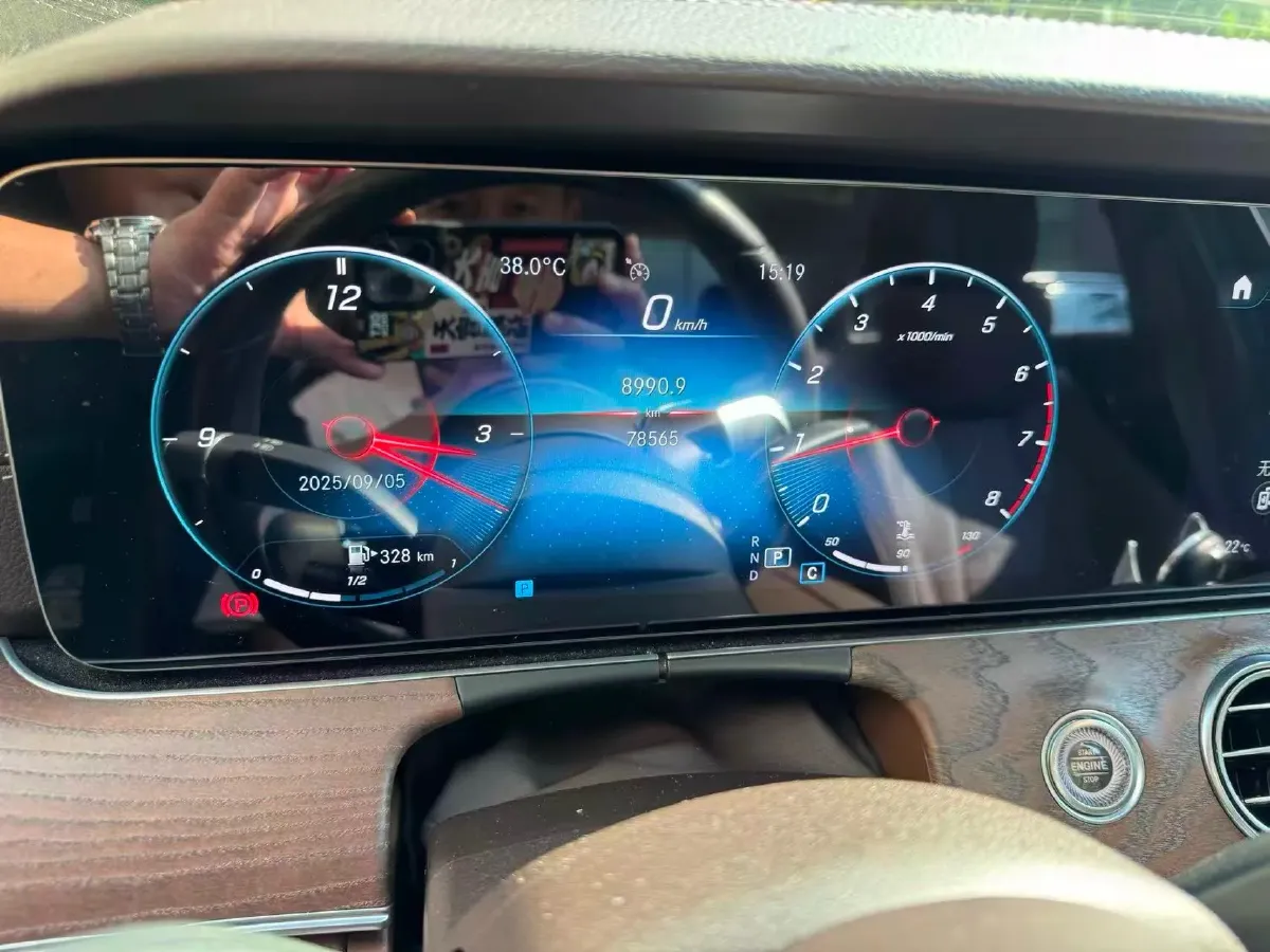 2021 Mercedes-Benz E Class 2.0T 258HP L4 9AT,autocango,china used car exporter,china ev exporter,chinese used car exporter,chinese used ev exporter