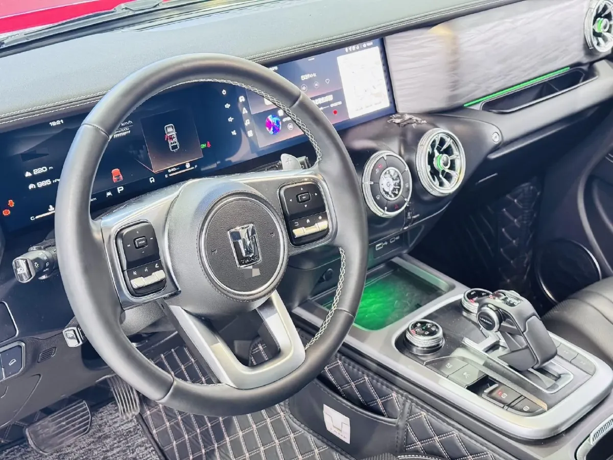 2021 Tank 300 2.0T 227HP L4 8AT,autocango,china used car exporter,china ev exporter,chinese used car exporter,chinese used ev exporter