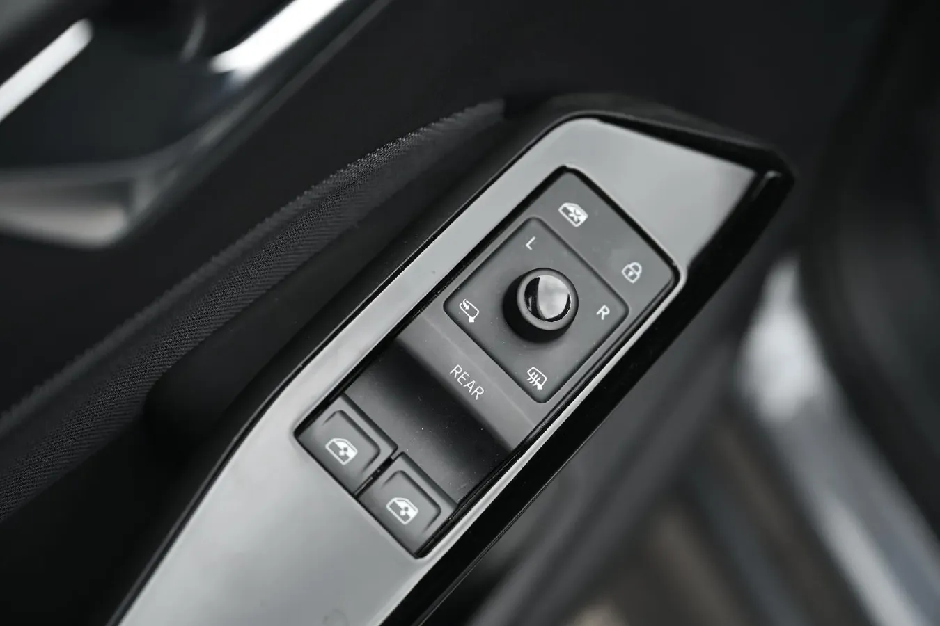 2023 Volkswagen ID.3 BEV 52.8KWH,autocango,china used car exporter,china ev exporter,chinese used car exporter,chinese used ev exporter