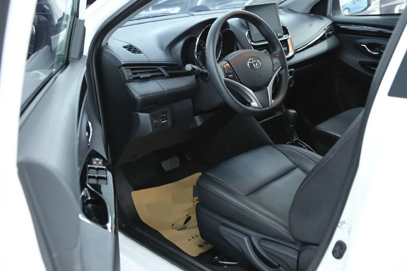 2021 Toyota Yaris L 1.5L 112HP L4 CVT,autocango,china used car exporter,china ev exporter,chinese used car exporter,chinese used ev exporter