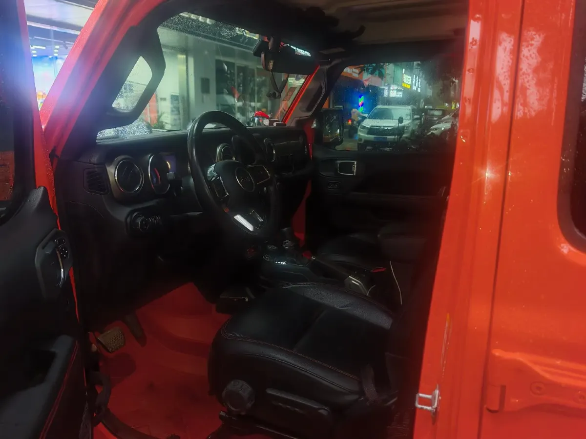 2018 Jeep Wrangler 2.0T 266HP L4 8AT,autocango,china used car exporter,china ev exporter,chinese used car exporter,chinese used ev exporter