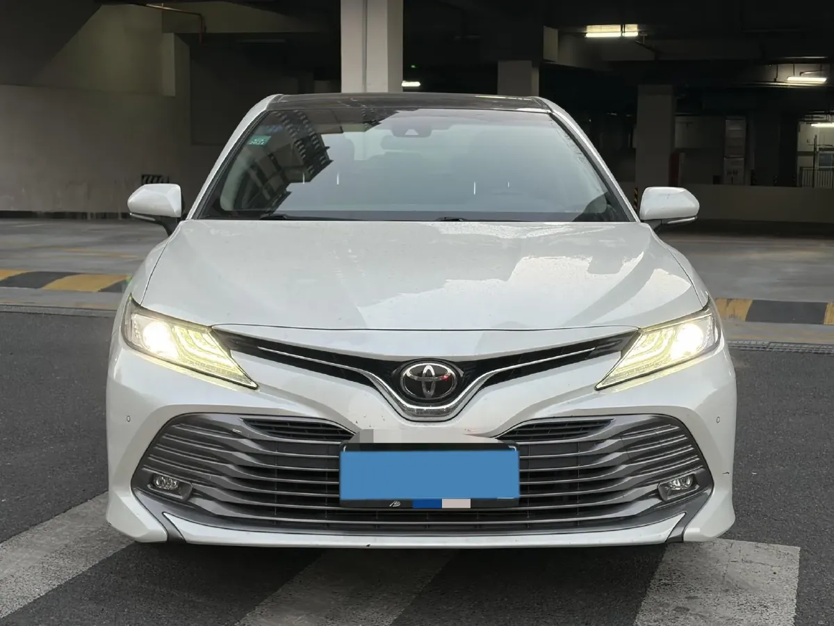 2018 Toyota Camry 2.5L 209HP L4 8AT,autocango,china used car exporter,china ev exporter,chinese used car exporter,chinese used ev exporter