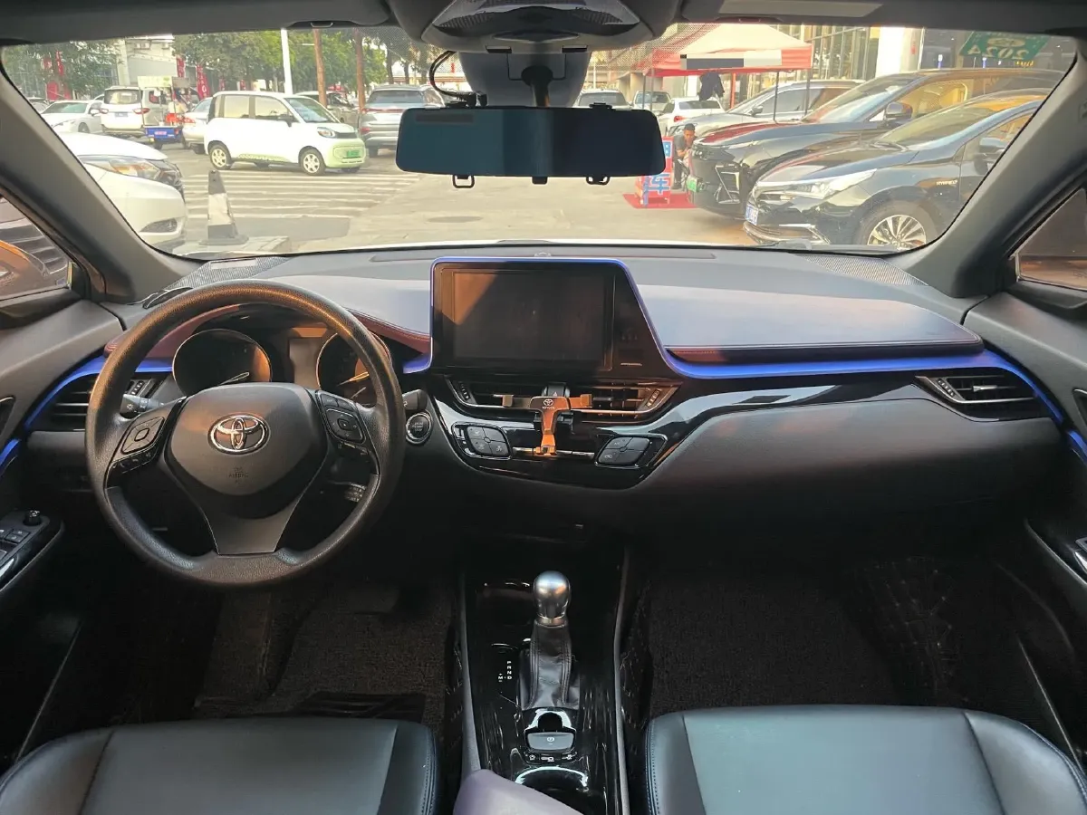 2020 Toyota C-HR 2.0L 171HP L4 CVT,autocango,china used car exporter,china ev exporter,chinese used car exporter,chinese used ev exporter