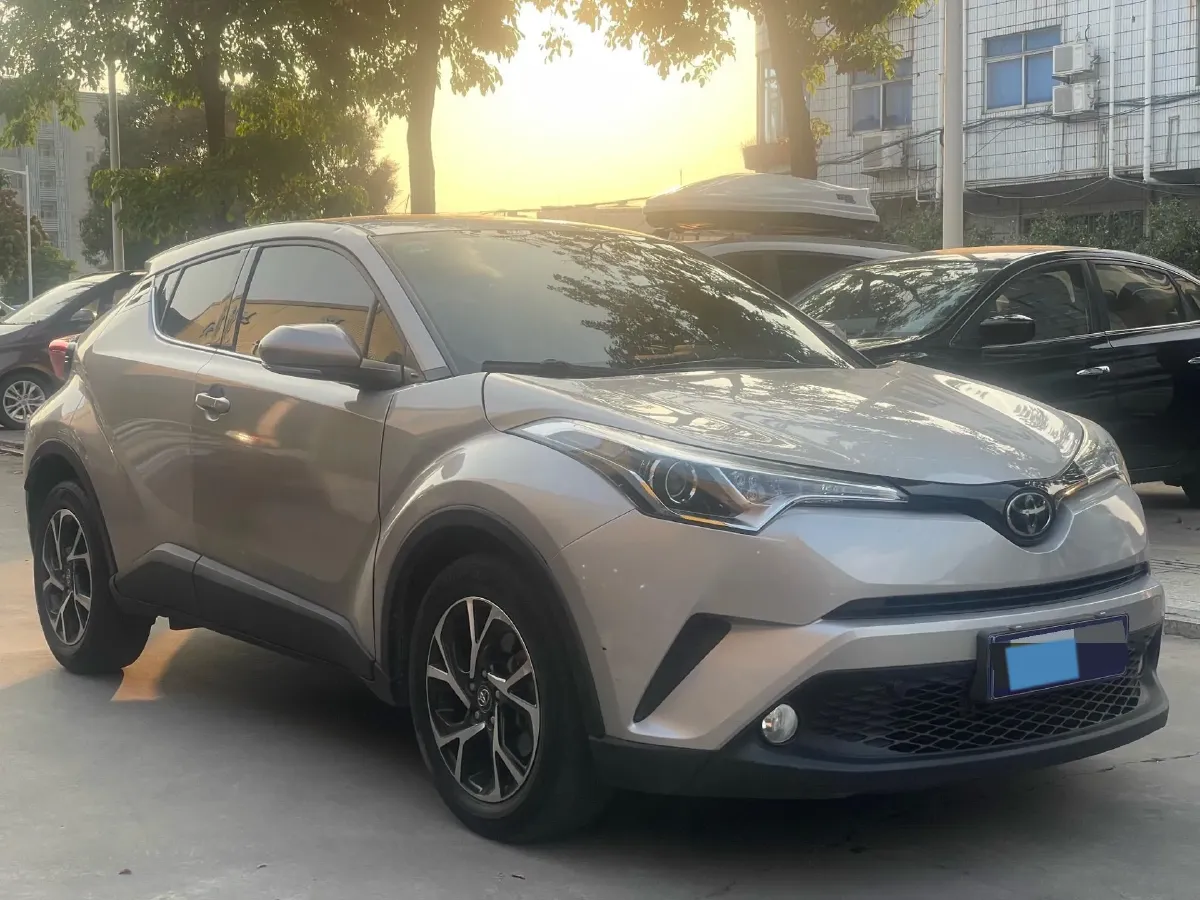 2020 Toyota C-HR 2.0L 171HP L4 CVT,autocango,china used car exporter,china ev exporter,chinese used car exporter,chinese used ev exporter