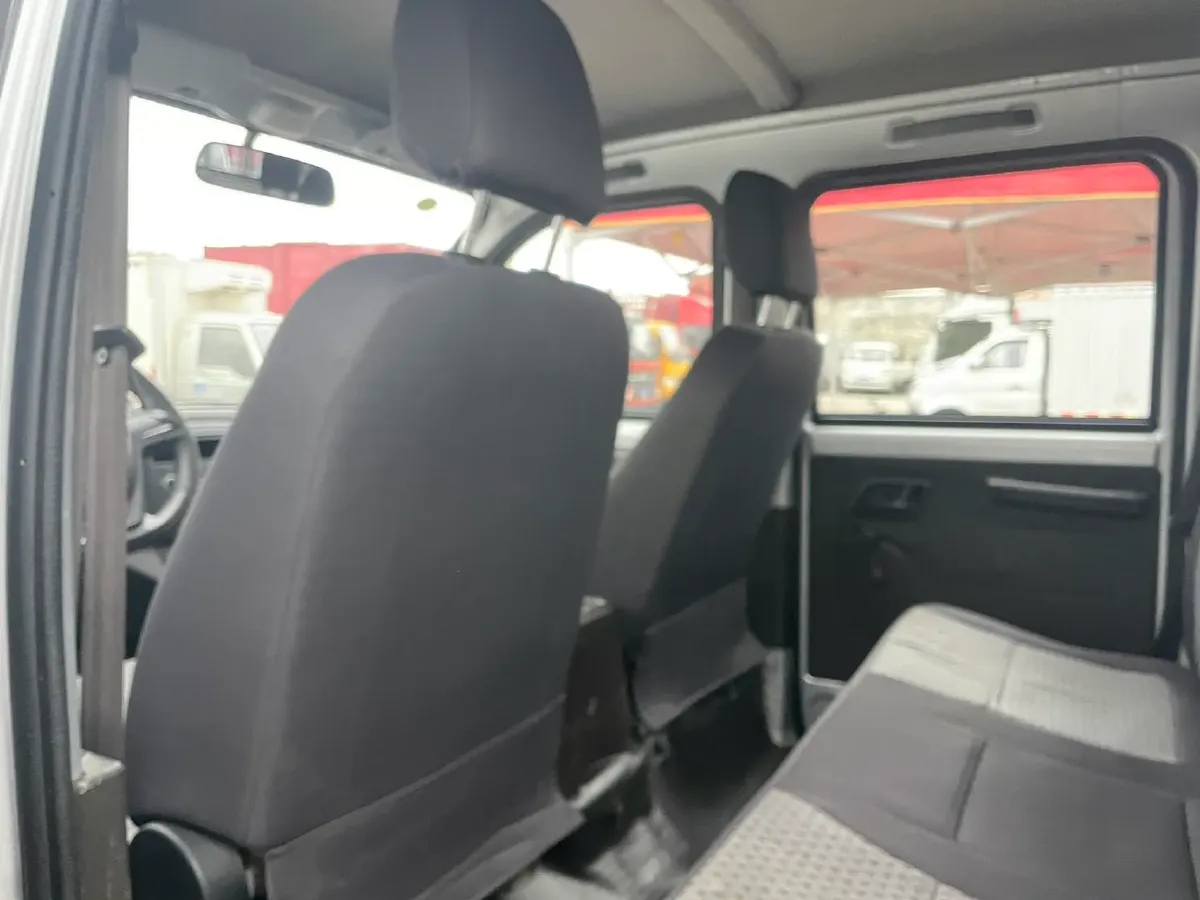 2022 WuLing RongGuang New Truck 1.8L 125HP L4 5MT,autocango,china used car exporter,china ev exporter,chinese used car exporter,chinese used ev exporter