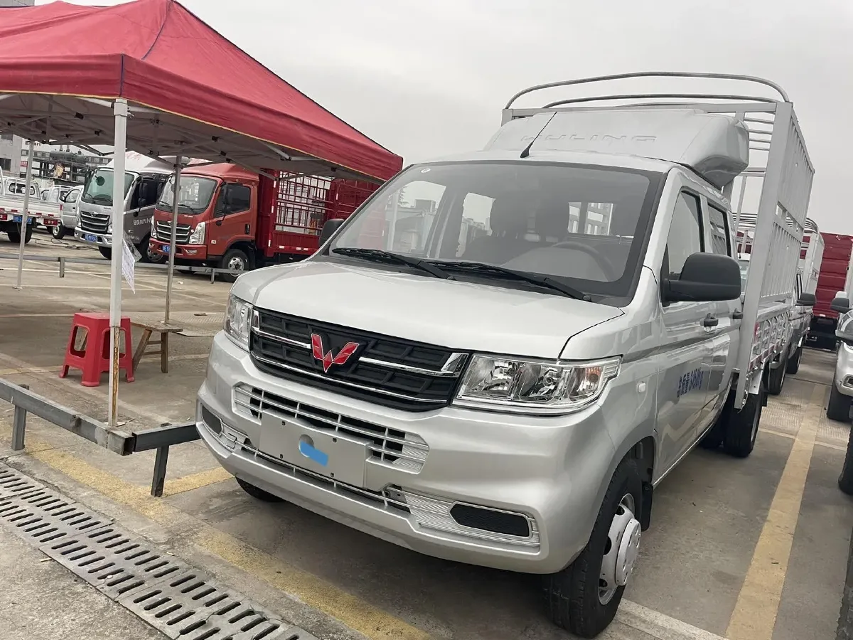 2022 WuLing RongGuang New Truck 1.8L 125HP L4 5MT,autocango,china used car exporter,china ev exporter,chinese used car exporter,chinese used ev exporter