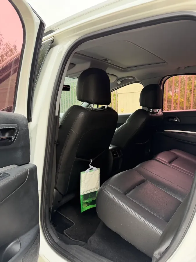 2016 Peugeot 3008 2.0L 147HP L4 6AT,autocango,china used car exporter,china ev exporter,chinese used car exporter,chinese used ev exporter