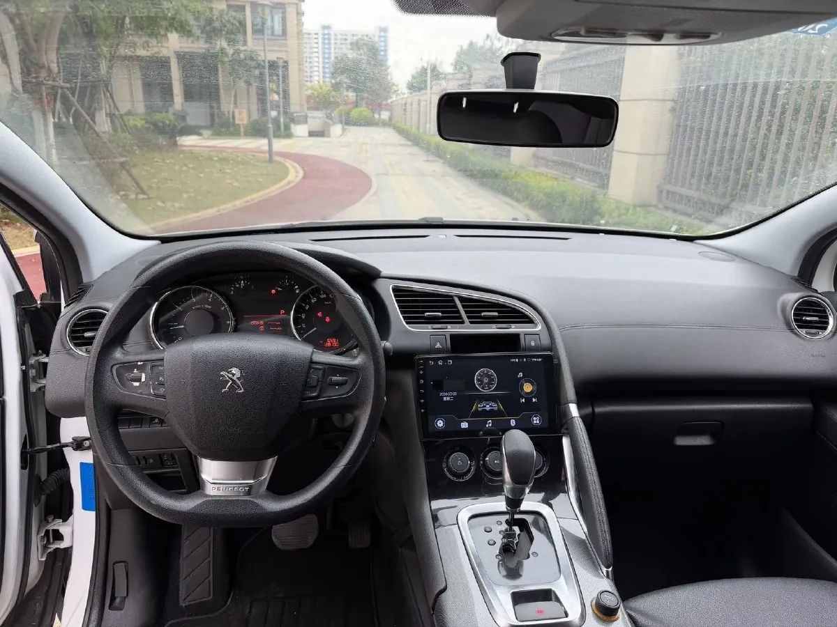 2016 Peugeot 3008 2.0L 147HP L4 6AT,autocango,china used car exporter,china ev exporter,chinese used car exporter,chinese used ev exporter