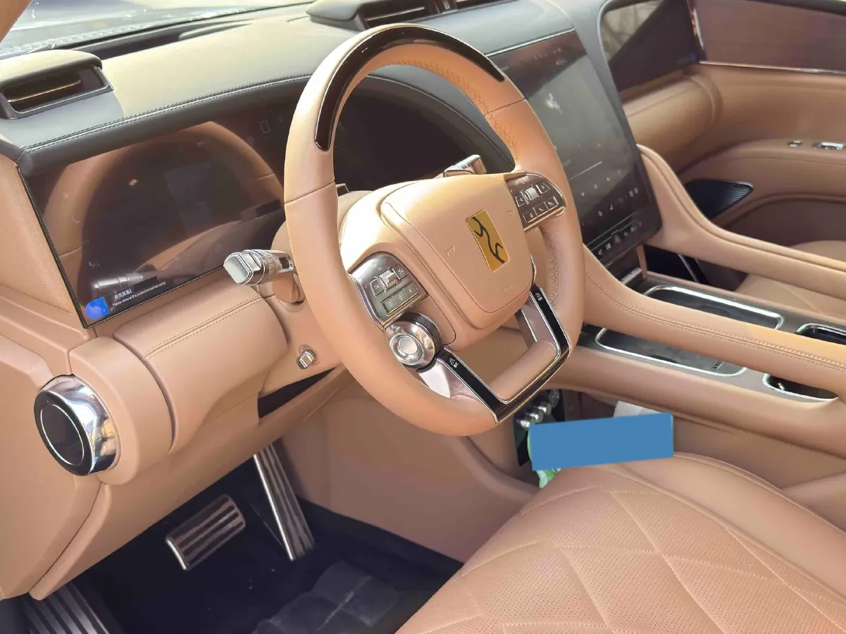 2025 YangWang U8 L REEV 272HP REEV,autocango,china used car exporter,china ev exporter,chinese used car exporter,chinese used ev exporter