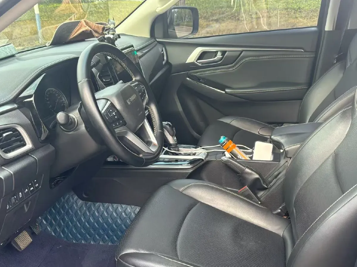 2021 Isuzu D-MAX 1.9T 163HP L4 6AT,autocango,china used car exporter,china ev exporter,chinese used car exporter,chinese used ev exporter