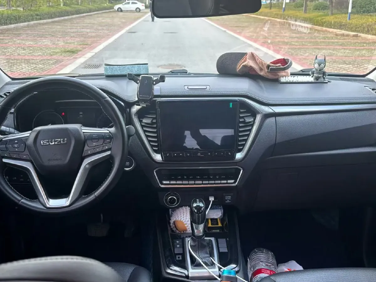 2021 Isuzu D-MAX 1.9T 163HP L4 6AT,autocango,china used car exporter,china ev exporter,chinese used car exporter,chinese used ev exporter