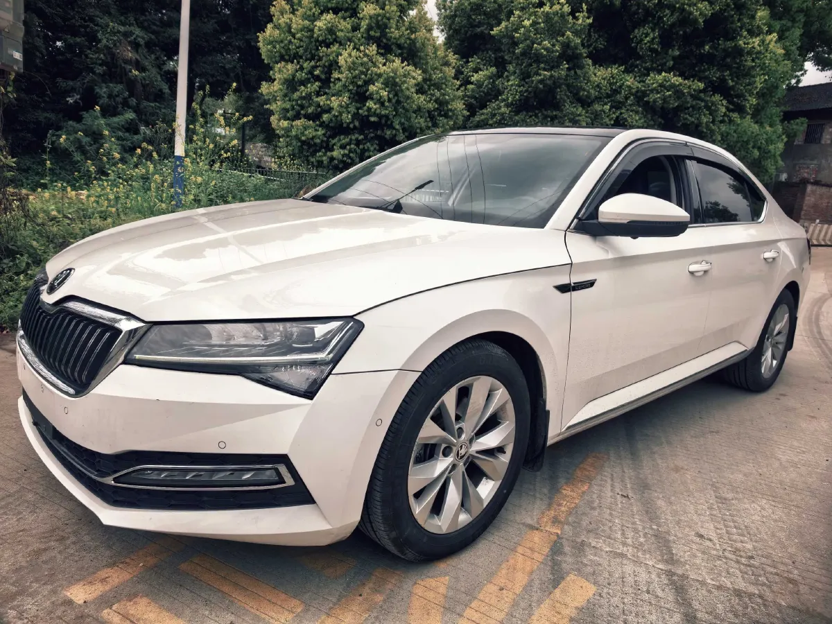 2019 Skoda Superb 1.4T 150HP L4 7DCT,autocango,china used car exporter,china ev exporter,chinese used car exporter,chinese used ev exporter
