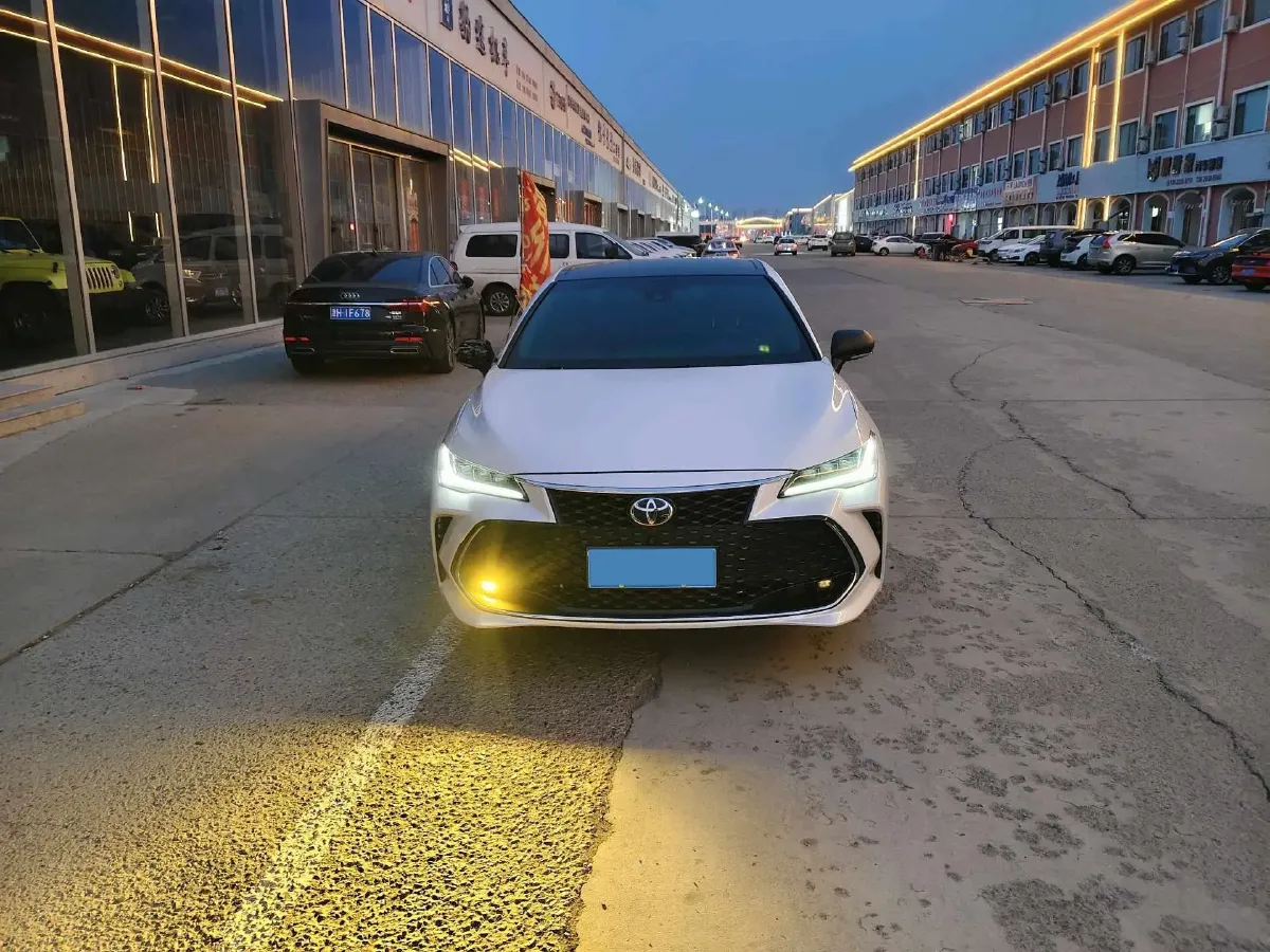 2023 Toyota Avalon 2.5L 207HP L4 8AT,autocango,china used car exporter,china ev exporter,chinese used car exporter,chinese used ev exporter