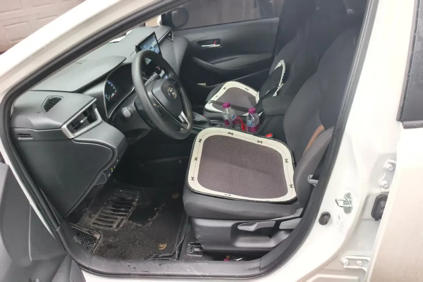 2023 Toyota Levin 1.8L 98HP L4 E-CVT Hybrid,autocango,china used car exporter,china ev exporter,chinese used car exporter,chinese used ev exporter