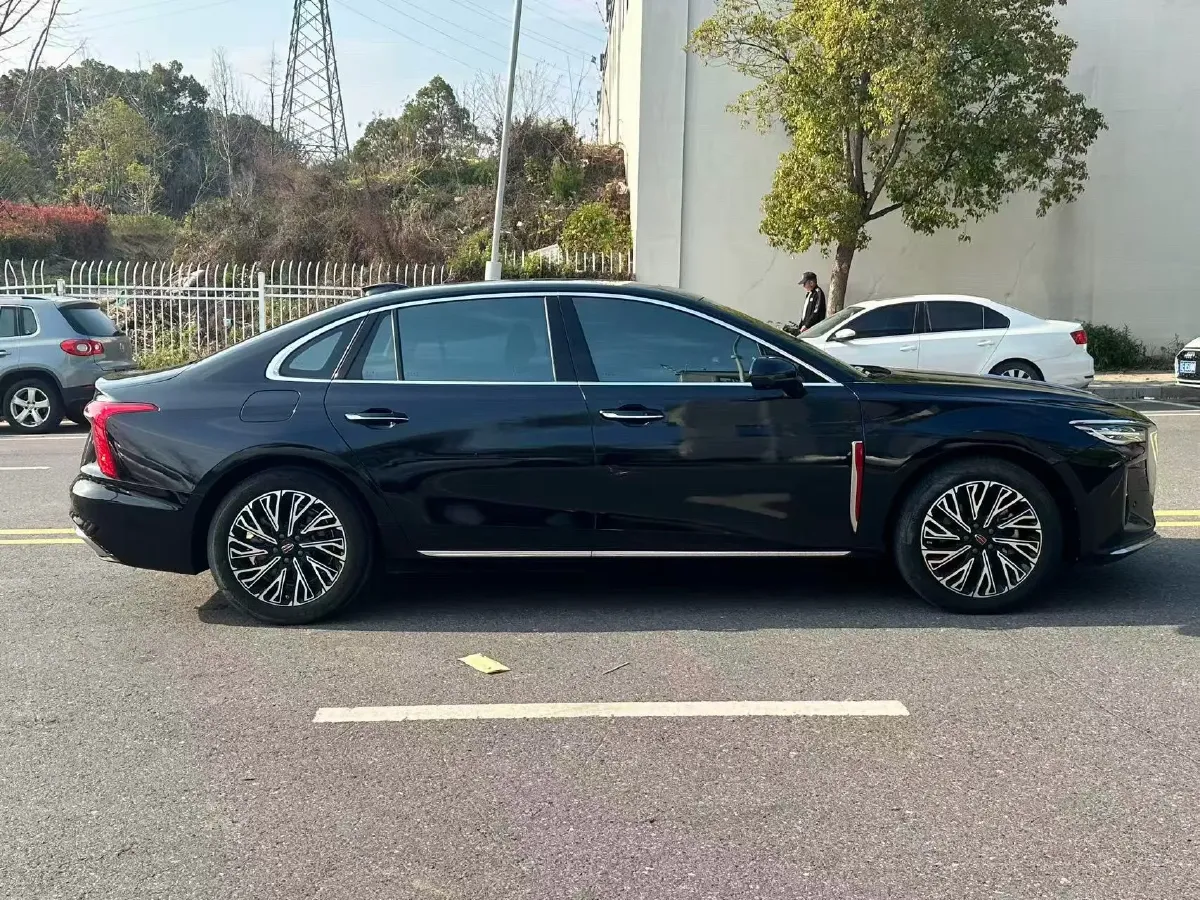 2024 HongQi H5 2.0T 224HP L4 8AT,autocango,china used car exporter,china ev exporter,chinese used car exporter,chinese used ev exporter