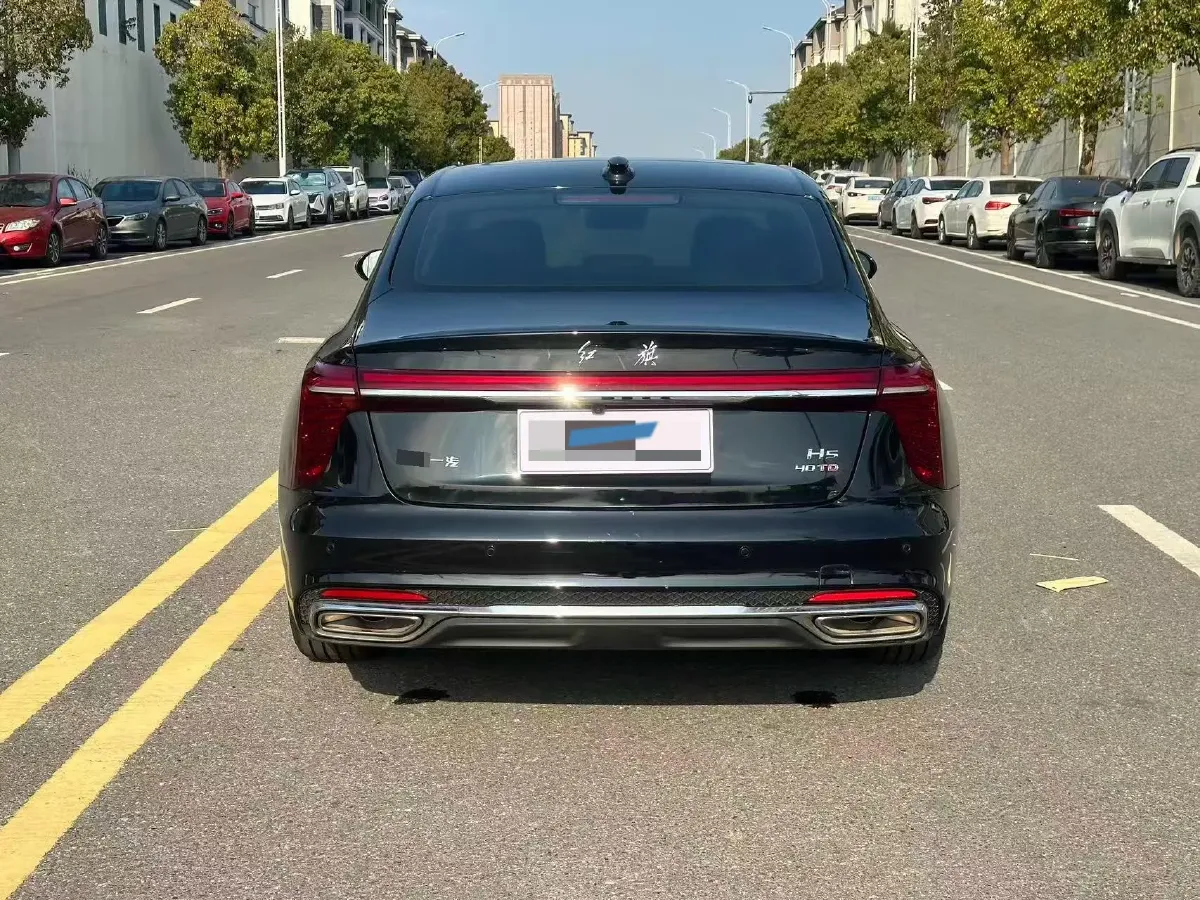 2024 HongQi H5 2.0T 224HP L4 8AT,autocango,china used car exporter,china ev exporter,chinese used car exporter,chinese used ev exporter