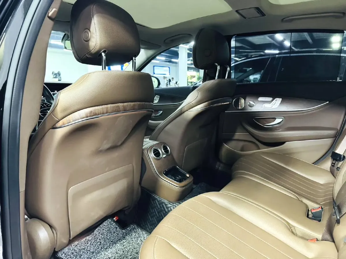 2021 Mercedes-Benz E Class 2.0T 258HP L4 9AT,autocango,china used car exporter,china ev exporter,chinese used car exporter,chinese used ev exporter